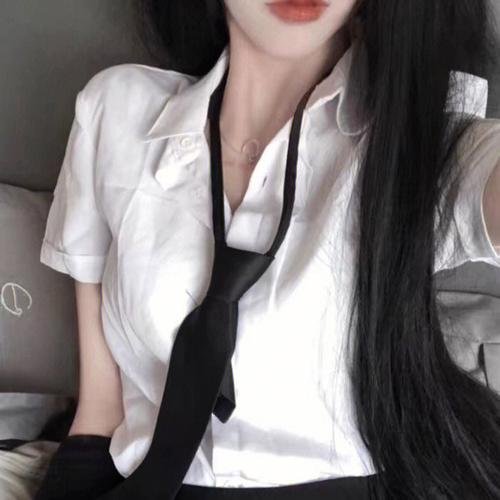 残酷封面